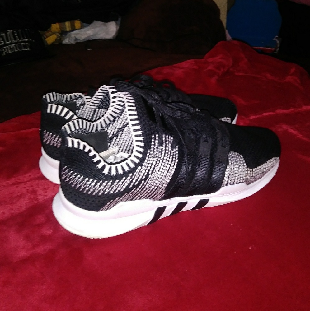 Adidas shoe, shirt and baseball cap - Picture 2 of 6